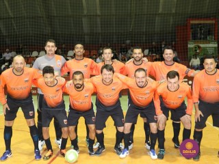 
<a style='margin-left: 5px;' class='btn btn-xs btn-social btn-facebook' href='https://www.facebook.com/sharer/sharer.php?u=https://ko-boladovale.web.getmuller.com.br/imgs/800-800-90/conteudo/fotos/1239/img0146.jpg' rel='popup' data-width='500' data-height='400'><i class='fa fa-facebook'></i>Compartilhar <span class='hidden-xs'>no Facebook</span>
</a> 
<a class='btn btn-default btn-xs' target='_blank' href='imgs/800-800-90/conteudo/fotos/1239/img0146.jpg'>
<span class='glyphicon glyphicon-cloud-download'></span> Salvar
</a> 
<span></span>