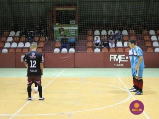 
<a style='margin-left: 5px;' class='btn btn-xs btn-social btn-facebook' href='https://www.facebook.com/sharer/sharer.php?u=https://ko-boladovale.web.getmuller.com.br/imgs/800-800-90/conteudo/fotos/1241/img0386.jpg' rel='popup' data-width='500' data-height='400'><i class='fa fa-facebook'></i>Compartilhar <span class='hidden-xs'>no Facebook</span>
</a> 
<a class='btn btn-default btn-xs' target='_blank' href='imgs/800-800-90/conteudo/fotos/1241/img0386.jpg'>
<span class='glyphicon glyphicon-cloud-download'></span> Salvar
</a> 
<span></span>