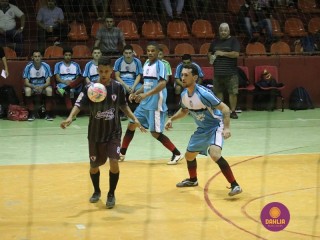 
<a style='margin-left: 5px;' class='btn btn-xs btn-social btn-facebook' href='https://www.facebook.com/sharer/sharer.php?u=https://ko-boladovale.web.getmuller.com.br/imgs/800-800-90/conteudo/fotos/1241/img0427.jpg' rel='popup' data-width='500' data-height='400'><i class='fa fa-facebook'></i>Compartilhar <span class='hidden-xs'>no Facebook</span>
</a> 
<a class='btn btn-default btn-xs' target='_blank' href='imgs/800-800-90/conteudo/fotos/1241/img0427.jpg'>
<span class='glyphicon glyphicon-cloud-download'></span> Salvar
</a> 
<span></span>