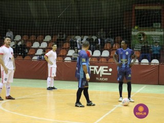 
<a style='margin-left: 5px;' class='btn btn-xs btn-social btn-facebook' href='https://www.facebook.com/sharer/sharer.php?u=https://ko-boladovale.web.getmuller.com.br/imgs/800-800-90/conteudo/fotos/1242/img0442.jpg' rel='popup' data-width='500' data-height='400'><i class='fa fa-facebook'></i>Compartilhar <span class='hidden-xs'>no Facebook</span>
</a> 
<a class='btn btn-default btn-xs' target='_blank' href='imgs/800-800-90/conteudo/fotos/1242/img0442.jpg'>
<span class='glyphicon glyphicon-cloud-download'></span> Salvar
</a> 
<span></span>