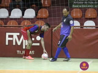 
<a style='margin-left: 5px;' class='btn btn-xs btn-social btn-facebook' href='https://www.facebook.com/sharer/sharer.php?u=https://ko-boladovale.web.getmuller.com.br/imgs/800-800-90/conteudo/fotos/1243/img0541.jpg' rel='popup' data-width='500' data-height='400'><i class='fa fa-facebook'></i>Compartilhar <span class='hidden-xs'>no Facebook</span>
</a> 
<a class='btn btn-default btn-xs' target='_blank' href='imgs/800-800-90/conteudo/fotos/1243/img0541.jpg'>
<span class='glyphicon glyphicon-cloud-download'></span> Salvar
</a> 
<span></span>