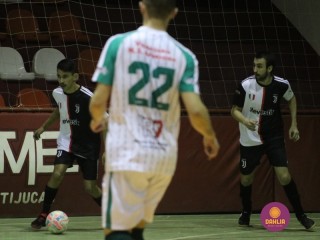 
<a style='margin-left: 5px;' class='btn btn-xs btn-social btn-facebook' href='https://www.facebook.com/sharer/sharer.php?u=https://ko-boladovale.web.getmuller.com.br/imgs/800-800-90/conteudo/fotos/1244/img9979.jpg' rel='popup' data-width='500' data-height='400'><i class='fa fa-facebook'></i>Compartilhar <span class='hidden-xs'>no Facebook</span>
</a> 
<a class='btn btn-default btn-xs' target='_blank' href='imgs/800-800-90/conteudo/fotos/1244/img9979.jpg'>
<span class='glyphicon glyphicon-cloud-download'></span> Salvar
</a> 
<span></span>