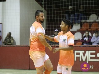 
<a style='margin-left: 5px;' class='btn btn-xs btn-social btn-facebook' href='https://www.facebook.com/sharer/sharer.php?u=https://ko-boladovale.web.getmuller.com.br/imgs/800-800-90/conteudo/fotos/1246/img0027.jpg' rel='popup' data-width='500' data-height='400'><i class='fa fa-facebook'></i>Compartilhar <span class='hidden-xs'>no Facebook</span>
</a> 
<a class='btn btn-default btn-xs' target='_blank' href='imgs/800-800-90/conteudo/fotos/1246/img0027.jpg'>
<span class='glyphicon glyphicon-cloud-download'></span> Salvar
</a> 
<span></span>