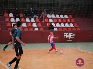 
<a style='margin-left: 5px;' class='btn btn-xs btn-social btn-facebook' href='https://www.facebook.com/sharer/sharer.php?u=https://ko-boladovale.web.getmuller.com.br/imgs/800-800-90/conteudo/fotos/1250/img6327.jpg' rel='popup' data-width='500' data-height='400'><i class='fa fa-facebook'></i>Compartilhar <span class='hidden-xs'>no Facebook</span>
</a> 
<a class='btn btn-default btn-xs' target='_blank' href='imgs/800-800-90/conteudo/fotos/1250/img6327.jpg'>
<span class='glyphicon glyphicon-cloud-download'></span> Salvar
</a> 
<span></span>