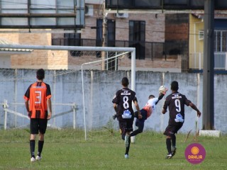 
<a style='margin-left: 5px;' class='btn btn-xs btn-social btn-facebook' href='https://www.facebook.com/sharer/sharer.php?u=https://ko-boladovale.web.getmuller.com.br/imgs/800-800-90/conteudo/fotos/1252/img0539.jpg' rel='popup' data-width='500' data-height='400'><i class='fa fa-facebook'></i>Compartilhar <span class='hidden-xs'>no Facebook</span>
</a> 
<a class='btn btn-default btn-xs' target='_blank' href='imgs/800-800-90/conteudo/fotos/1252/img0539.jpg'>
<span class='glyphicon glyphicon-cloud-download'></span> Salvar
</a> 
<span></span>