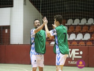 
<a style='margin-left: 5px;' class='btn btn-xs btn-social btn-facebook' href='https://www.facebook.com/sharer/sharer.php?u=https://ko-boladovale.web.getmuller.com.br/imgs/800-800-90/conteudo/fotos/1255/img0819.jpg' rel='popup' data-width='500' data-height='400'><i class='fa fa-facebook'></i>Compartilhar <span class='hidden-xs'>no Facebook</span>
</a> 
<a class='btn btn-default btn-xs' target='_blank' href='imgs/800-800-90/conteudo/fotos/1255/img0819.jpg'>
<span class='glyphicon glyphicon-cloud-download'></span> Salvar
</a> 
<span></span>