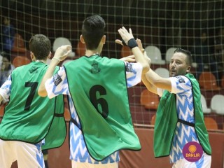 
<a style='margin-left: 5px;' class='btn btn-xs btn-social btn-facebook' href='https://www.facebook.com/sharer/sharer.php?u=https://ko-boladovale.web.getmuller.com.br/imgs/800-800-90/conteudo/fotos/1255/img0835.jpg' rel='popup' data-width='500' data-height='400'><i class='fa fa-facebook'></i>Compartilhar <span class='hidden-xs'>no Facebook</span>
</a> 
<a class='btn btn-default btn-xs' target='_blank' href='imgs/800-800-90/conteudo/fotos/1255/img0835.jpg'>
<span class='glyphicon glyphicon-cloud-download'></span> Salvar
</a> 
<span></span>