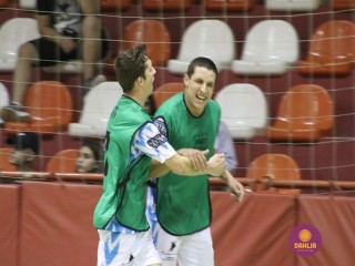 
<a style='margin-left: 5px;' class='btn btn-xs btn-social btn-facebook' href='https://www.facebook.com/sharer/sharer.php?u=https://ko-boladovale.web.getmuller.com.br/imgs/800-800-90/conteudo/fotos/1255/img0837.jpg' rel='popup' data-width='500' data-height='400'><i class='fa fa-facebook'></i>Compartilhar <span class='hidden-xs'>no Facebook</span>
</a> 
<a class='btn btn-default btn-xs' target='_blank' href='imgs/800-800-90/conteudo/fotos/1255/img0837.jpg'>
<span class='glyphicon glyphicon-cloud-download'></span> Salvar
</a> 
<span></span>