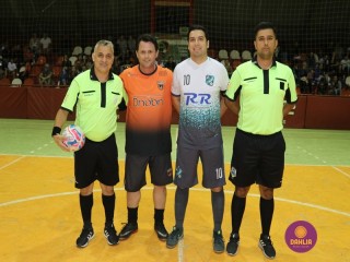 
<a style='margin-left: 5px;' class='btn btn-xs btn-social btn-facebook' href='https://www.facebook.com/sharer/sharer.php?u=https://ko-boladovale.web.getmuller.com.br/imgs/800-800-90/conteudo/fotos/1257/img0928.jpg' rel='popup' data-width='500' data-height='400'><i class='fa fa-facebook'></i>Compartilhar <span class='hidden-xs'>no Facebook</span>
</a> 
<a class='btn btn-default btn-xs' target='_blank' href='imgs/800-800-90/conteudo/fotos/1257/img0928.jpg'>
<span class='glyphicon glyphicon-cloud-download'></span> Salvar
</a> 
<span></span>