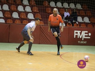 
<a style='margin-left: 5px;' class='btn btn-xs btn-social btn-facebook' href='https://www.facebook.com/sharer/sharer.php?u=https://ko-boladovale.web.getmuller.com.br/imgs/800-800-90/conteudo/fotos/1257/img0982.jpg' rel='popup' data-width='500' data-height='400'><i class='fa fa-facebook'></i>Compartilhar <span class='hidden-xs'>no Facebook</span>
</a> 
<a class='btn btn-default btn-xs' target='_blank' href='imgs/800-800-90/conteudo/fotos/1257/img0982.jpg'>
<span class='glyphicon glyphicon-cloud-download'></span> Salvar
</a> 
<span></span>