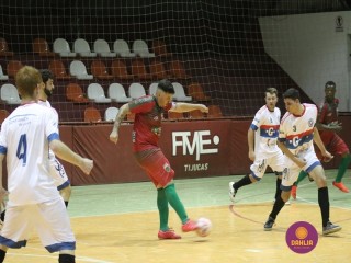 
<a style='margin-left: 5px;' class='btn btn-xs btn-social btn-facebook' href='https://www.facebook.com/sharer/sharer.php?u=https://ko-boladovale.web.getmuller.com.br/imgs/800-800-90/conteudo/fotos/1258/img1028.jpg' rel='popup' data-width='500' data-height='400'><i class='fa fa-facebook'></i>Compartilhar <span class='hidden-xs'>no Facebook</span>
</a> 
<a class='btn btn-default btn-xs' target='_blank' href='imgs/800-800-90/conteudo/fotos/1258/img1028.jpg'>
<span class='glyphicon glyphicon-cloud-download'></span> Salvar
</a> 
<span></span>