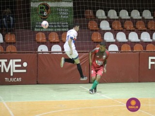 
<a style='margin-left: 5px;' class='btn btn-xs btn-social btn-facebook' href='https://www.facebook.com/sharer/sharer.php?u=https://ko-boladovale.web.getmuller.com.br/imgs/800-800-90/conteudo/fotos/1258/img1033.jpg' rel='popup' data-width='500' data-height='400'><i class='fa fa-facebook'></i>Compartilhar <span class='hidden-xs'>no Facebook</span>
</a> 
<a class='btn btn-default btn-xs' target='_blank' href='imgs/800-800-90/conteudo/fotos/1258/img1033.jpg'>
<span class='glyphicon glyphicon-cloud-download'></span> Salvar
</a> 
<span></span>