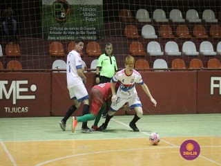 
<a style='margin-left: 5px;' class='btn btn-xs btn-social btn-facebook' href='https://www.facebook.com/sharer/sharer.php?u=https://ko-boladovale.web.getmuller.com.br/imgs/800-800-90/conteudo/fotos/1258/img1034.jpg' rel='popup' data-width='500' data-height='400'><i class='fa fa-facebook'></i>Compartilhar <span class='hidden-xs'>no Facebook</span>
</a> 
<a class='btn btn-default btn-xs' target='_blank' href='imgs/800-800-90/conteudo/fotos/1258/img1034.jpg'>
<span class='glyphicon glyphicon-cloud-download'></span> Salvar
</a> 
<span></span>