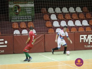 
<a style='margin-left: 5px;' class='btn btn-xs btn-social btn-facebook' href='https://www.facebook.com/sharer/sharer.php?u=https://ko-boladovale.web.getmuller.com.br/imgs/800-800-90/conteudo/fotos/1258/img1046.jpg' rel='popup' data-width='500' data-height='400'><i class='fa fa-facebook'></i>Compartilhar <span class='hidden-xs'>no Facebook</span>
</a> 
<a class='btn btn-default btn-xs' target='_blank' href='imgs/800-800-90/conteudo/fotos/1258/img1046.jpg'>
<span class='glyphicon glyphicon-cloud-download'></span> Salvar
</a> 
<span></span>