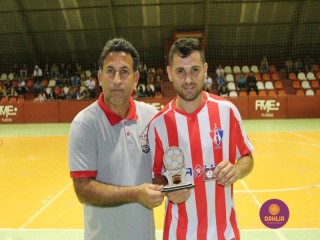 
<a style='margin-left: 5px;' class='btn btn-xs btn-social btn-facebook' href='https://www.facebook.com/sharer/sharer.php?u=https://ko-boladovale.web.getmuller.com.br/imgs/800-800-90/conteudo/fotos/1259/img1193.jpg' rel='popup' data-width='500' data-height='400'><i class='fa fa-facebook'></i>Compartilhar <span class='hidden-xs'>no Facebook</span>
</a> 
<a class='btn btn-default btn-xs' target='_blank' href='imgs/800-800-90/conteudo/fotos/1259/img1193.jpg'>
<span class='glyphicon glyphicon-cloud-download'></span> Salvar
</a> 
<span></span>