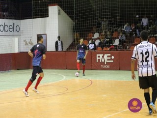 
<a style='margin-left: 5px;' class='btn btn-xs btn-social btn-facebook' href='https://www.facebook.com/sharer/sharer.php?u=https://ko-boladovale.web.getmuller.com.br/imgs/800-800-90/conteudo/fotos/1261/img1382.jpg' rel='popup' data-width='500' data-height='400'><i class='fa fa-facebook'></i>Compartilhar <span class='hidden-xs'>no Facebook</span>
</a> 
<a class='btn btn-default btn-xs' target='_blank' href='imgs/800-800-90/conteudo/fotos/1261/img1382.jpg'>
<span class='glyphicon glyphicon-cloud-download'></span> Salvar
</a> 
<span></span>