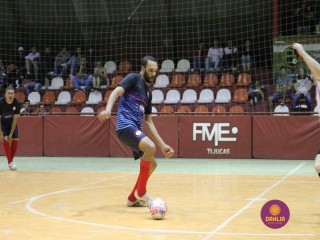 
<a style='margin-left: 5px;' class='btn btn-xs btn-social btn-facebook' href='https://www.facebook.com/sharer/sharer.php?u=https://ko-boladovale.web.getmuller.com.br/imgs/800-800-90/conteudo/fotos/1261/img1442.jpg' rel='popup' data-width='500' data-height='400'><i class='fa fa-facebook'></i>Compartilhar <span class='hidden-xs'>no Facebook</span>
</a> 
<a class='btn btn-default btn-xs' target='_blank' href='imgs/800-800-90/conteudo/fotos/1261/img1442.jpg'>
<span class='glyphicon glyphicon-cloud-download'></span> Salvar
</a> 
<span></span>