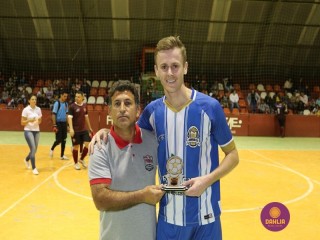 
<a style='margin-left: 5px;' class='btn btn-xs btn-social btn-facebook' href='https://www.facebook.com/sharer/sharer.php?u=https://ko-boladovale.web.getmuller.com.br/imgs/800-800-90/conteudo/fotos/1263/img1616.jpg' rel='popup' data-width='500' data-height='400'><i class='fa fa-facebook'></i>Compartilhar <span class='hidden-xs'>no Facebook</span>
</a> 
<a class='btn btn-default btn-xs' target='_blank' href='imgs/800-800-90/conteudo/fotos/1263/img1616.jpg'>
<span class='glyphicon glyphicon-cloud-download'></span> Salvar
</a> 
<span></span>