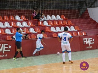 
<a style='margin-left: 5px;' class='btn btn-xs btn-social btn-facebook' href='https://www.facebook.com/sharer/sharer.php?u=https://ko-boladovale.web.getmuller.com.br/imgs/800-800-90/conteudo/fotos/1267/dsc01113.jpg' rel='popup' data-width='500' data-height='400'><i class='fa fa-facebook'></i>Compartilhar <span class='hidden-xs'>no Facebook</span>
</a> 
<a class='btn btn-default btn-xs' target='_blank' href='imgs/800-800-90/conteudo/fotos/1267/dsc01113.jpg'>
<span class='glyphicon glyphicon-cloud-download'></span> Salvar
</a> 
<span></span>