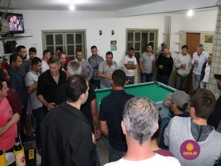 
<a style='margin-left: 5px;' class='btn btn-xs btn-social btn-facebook' href='https://www.facebook.com/sharer/sharer.php?u=https://ko-boladovale.web.getmuller.com.br/imgs/800-800-90/conteudo/fotos/1270/img1531.jpg' rel='popup' data-width='500' data-height='400'><i class='fa fa-facebook'></i>Compartilhar <span class='hidden-xs'>no Facebook</span>
</a> 
<a class='btn btn-default btn-xs' target='_blank' href='imgs/800-800-90/conteudo/fotos/1270/img1531.jpg'>
<span class='glyphicon glyphicon-cloud-download'></span> Salvar
</a> 
<span></span>