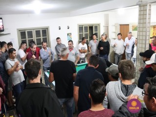 
<a style='margin-left: 5px;' class='btn btn-xs btn-social btn-facebook' href='https://www.facebook.com/sharer/sharer.php?u=https://ko-boladovale.web.getmuller.com.br/imgs/800-800-90/conteudo/fotos/1270/img1532.jpg' rel='popup' data-width='500' data-height='400'><i class='fa fa-facebook'></i>Compartilhar <span class='hidden-xs'>no Facebook</span>
</a> 
<a class='btn btn-default btn-xs' target='_blank' href='imgs/800-800-90/conteudo/fotos/1270/img1532.jpg'>
<span class='glyphicon glyphicon-cloud-download'></span> Salvar
</a> 
<span></span>