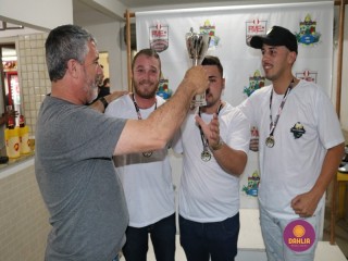 
<a style='margin-left: 5px;' class='btn btn-xs btn-social btn-facebook' href='https://www.facebook.com/sharer/sharer.php?u=https://ko-boladovale.web.getmuller.com.br/imgs/800-800-90/conteudo/fotos/1270/img1549.jpg' rel='popup' data-width='500' data-height='400'><i class='fa fa-facebook'></i>Compartilhar <span class='hidden-xs'>no Facebook</span>
</a> 
<a class='btn btn-default btn-xs' target='_blank' href='imgs/800-800-90/conteudo/fotos/1270/img1549.jpg'>
<span class='glyphicon glyphicon-cloud-download'></span> Salvar
</a> 
<span></span>