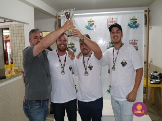 
<a style='margin-left: 5px;' class='btn btn-xs btn-social btn-facebook' href='https://www.facebook.com/sharer/sharer.php?u=https://ko-boladovale.web.getmuller.com.br/imgs/800-800-90/conteudo/fotos/1270/img1550.jpg' rel='popup' data-width='500' data-height='400'><i class='fa fa-facebook'></i>Compartilhar <span class='hidden-xs'>no Facebook</span>
</a> 
<a class='btn btn-default btn-xs' target='_blank' href='imgs/800-800-90/conteudo/fotos/1270/img1550.jpg'>
<span class='glyphicon glyphicon-cloud-download'></span> Salvar
</a> 
<span></span>