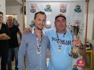 
<a style='margin-left: 5px;' class='btn btn-xs btn-social btn-facebook' href='https://www.facebook.com/sharer/sharer.php?u=https://ko-boladovale.web.getmuller.com.br/imgs/800-800-90/conteudo/fotos/1270/img1565.jpg' rel='popup' data-width='500' data-height='400'><i class='fa fa-facebook'></i>Compartilhar <span class='hidden-xs'>no Facebook</span>
</a> 
<a class='btn btn-default btn-xs' target='_blank' href='imgs/800-800-90/conteudo/fotos/1270/img1565.jpg'>
<span class='glyphicon glyphicon-cloud-download'></span> Salvar
</a> 
<span></span>