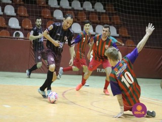 
<a style='margin-left: 5px;' class='btn btn-xs btn-social btn-facebook' href='https://www.facebook.com/sharer/sharer.php?u=https://ko-boladovale.web.getmuller.com.br/imgs/800-800-90/conteudo/fotos/1271/img1757.jpg' rel='popup' data-width='500' data-height='400'><i class='fa fa-facebook'></i>Compartilhar <span class='hidden-xs'>no Facebook</span>
</a> 
<a class='btn btn-default btn-xs' target='_blank' href='imgs/800-800-90/conteudo/fotos/1271/img1757.jpg'>
<span class='glyphicon glyphicon-cloud-download'></span> Salvar
</a> 
<span></span>