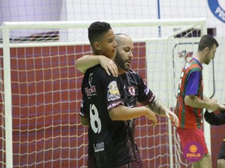 
<a style='margin-left: 5px;' class='btn btn-xs btn-social btn-facebook' href='https://www.facebook.com/sharer/sharer.php?u=https://ko-boladovale.web.getmuller.com.br/imgs/800-800-90/conteudo/fotos/1271/img1807.jpg' rel='popup' data-width='500' data-height='400'><i class='fa fa-facebook'></i>Compartilhar <span class='hidden-xs'>no Facebook</span>
</a> 
<a class='btn btn-default btn-xs' target='_blank' href='imgs/800-800-90/conteudo/fotos/1271/img1807.jpg'>
<span class='glyphicon glyphicon-cloud-download'></span> Salvar
</a> 
<span></span>