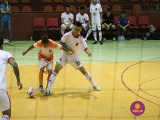 
<a style='margin-left: 5px;' class='btn btn-xs btn-social btn-facebook' href='https://www.facebook.com/sharer/sharer.php?u=https://ko-boladovale.web.getmuller.com.br/imgs/800-800-90/conteudo/fotos/1272/img1834.jpg' rel='popup' data-width='500' data-height='400'><i class='fa fa-facebook'></i>Compartilhar <span class='hidden-xs'>no Facebook</span>
</a> 
<a class='btn btn-default btn-xs' target='_blank' href='imgs/800-800-90/conteudo/fotos/1272/img1834.jpg'>
<span class='glyphicon glyphicon-cloud-download'></span> Salvar
</a> 
<span></span>