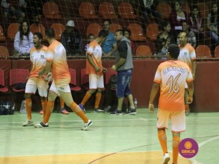 
<a style='margin-left: 5px;' class='btn btn-xs btn-social btn-facebook' href='https://www.facebook.com/sharer/sharer.php?u=https://ko-boladovale.web.getmuller.com.br/imgs/800-800-90/conteudo/fotos/1272/img1852.jpg' rel='popup' data-width='500' data-height='400'><i class='fa fa-facebook'></i>Compartilhar <span class='hidden-xs'>no Facebook</span>
</a> 
<a class='btn btn-default btn-xs' target='_blank' href='imgs/800-800-90/conteudo/fotos/1272/img1852.jpg'>
<span class='glyphicon glyphicon-cloud-download'></span> Salvar
</a> 
<span></span>