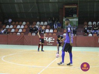 
<a style='margin-left: 5px;' class='btn btn-xs btn-social btn-facebook' href='https://www.facebook.com/sharer/sharer.php?u=https://ko-boladovale.web.getmuller.com.br/imgs/800-800-90/conteudo/fotos/1273/img1868.jpg' rel='popup' data-width='500' data-height='400'><i class='fa fa-facebook'></i>Compartilhar <span class='hidden-xs'>no Facebook</span>
</a> 
<a class='btn btn-default btn-xs' target='_blank' href='imgs/800-800-90/conteudo/fotos/1273/img1868.jpg'>
<span class='glyphicon glyphicon-cloud-download'></span> Salvar
</a> 
<span></span>