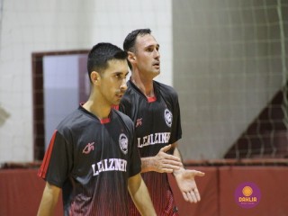 
<a style='margin-left: 5px;' class='btn btn-xs btn-social btn-facebook' href='https://www.facebook.com/sharer/sharer.php?u=https://ko-boladovale.web.getmuller.com.br/imgs/800-800-90/conteudo/fotos/1273/img1886.jpg' rel='popup' data-width='500' data-height='400'><i class='fa fa-facebook'></i>Compartilhar <span class='hidden-xs'>no Facebook</span>
</a> 
<a class='btn btn-default btn-xs' target='_blank' href='imgs/800-800-90/conteudo/fotos/1273/img1886.jpg'>
<span class='glyphicon glyphicon-cloud-download'></span> Salvar
</a> 
<span></span>