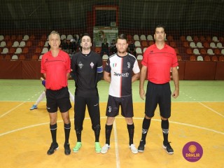 
<a style='margin-left: 5px;' class='btn btn-xs btn-social btn-facebook' href='https://www.facebook.com/sharer/sharer.php?u=https://ko-boladovale.web.getmuller.com.br/imgs/800-800-90/conteudo/fotos/1274/img1919.jpg' rel='popup' data-width='500' data-height='400'><i class='fa fa-facebook'></i>Compartilhar <span class='hidden-xs'>no Facebook</span>
</a> 
<a class='btn btn-default btn-xs' target='_blank' href='imgs/800-800-90/conteudo/fotos/1274/img1919.jpg'>
<span class='glyphicon glyphicon-cloud-download'></span> Salvar
</a> 
<span></span>