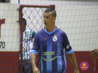 
<a style='margin-left: 5px;' class='btn btn-xs btn-social btn-facebook' href='https://www.facebook.com/sharer/sharer.php?u=https://ko-boladovale.web.getmuller.com.br/imgs/800-800-90/conteudo/fotos/1275/img2026.jpg' rel='popup' data-width='500' data-height='400'><i class='fa fa-facebook'></i>Compartilhar <span class='hidden-xs'>no Facebook</span>
</a> 
<a class='btn btn-default btn-xs' target='_blank' href='imgs/800-800-90/conteudo/fotos/1275/img2026.jpg'>
<span class='glyphicon glyphicon-cloud-download'></span> Salvar
</a> 
<span></span>