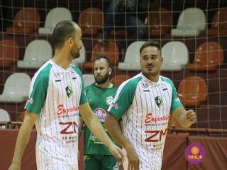 
<a style='margin-left: 5px;' class='btn btn-xs btn-social btn-facebook' href='https://www.facebook.com/sharer/sharer.php?u=https://ko-boladovale.web.getmuller.com.br/imgs/800-800-90/conteudo/fotos/1276/img2078.jpg' rel='popup' data-width='500' data-height='400'><i class='fa fa-facebook'></i>Compartilhar <span class='hidden-xs'>no Facebook</span>
</a> 
<a class='btn btn-default btn-xs' target='_blank' href='imgs/800-800-90/conteudo/fotos/1276/img2078.jpg'>
<span class='glyphicon glyphicon-cloud-download'></span> Salvar
</a> 
<span></span>