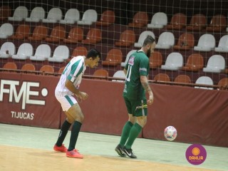 
<a style='margin-left: 5px;' class='btn btn-xs btn-social btn-facebook' href='https://www.facebook.com/sharer/sharer.php?u=https://ko-boladovale.web.getmuller.com.br/imgs/800-800-90/conteudo/fotos/1276/img2127.jpg' rel='popup' data-width='500' data-height='400'><i class='fa fa-facebook'></i>Compartilhar <span class='hidden-xs'>no Facebook</span>
</a> 
<a class='btn btn-default btn-xs' target='_blank' href='imgs/800-800-90/conteudo/fotos/1276/img2127.jpg'>
<span class='glyphicon glyphicon-cloud-download'></span> Salvar
</a> 
<span></span>