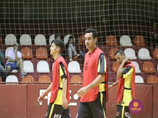 
<a style='margin-left: 5px;' class='btn btn-xs btn-social btn-facebook' href='https://www.facebook.com/sharer/sharer.php?u=https://ko-boladovale.web.getmuller.com.br/imgs/800-800-90/conteudo/fotos/1277/img2156.jpg' rel='popup' data-width='500' data-height='400'><i class='fa fa-facebook'></i>Compartilhar <span class='hidden-xs'>no Facebook</span>
</a> 
<a class='btn btn-default btn-xs' target='_blank' href='imgs/800-800-90/conteudo/fotos/1277/img2156.jpg'>
<span class='glyphicon glyphicon-cloud-download'></span> Salvar
</a> 
<span></span>