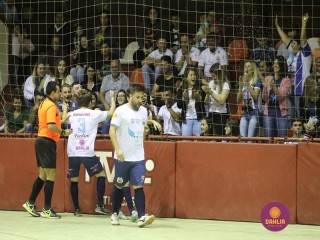 
<a style='margin-left: 5px;' class='btn btn-xs btn-social btn-facebook' href='https://www.facebook.com/sharer/sharer.php?u=https://ko-boladovale.web.getmuller.com.br/imgs/800-800-90/conteudo/fotos/1278/img2212.jpg' rel='popup' data-width='500' data-height='400'><i class='fa fa-facebook'></i>Compartilhar <span class='hidden-xs'>no Facebook</span>
</a> 
<a class='btn btn-default btn-xs' target='_blank' href='imgs/800-800-90/conteudo/fotos/1278/img2212.jpg'>
<span class='glyphicon glyphicon-cloud-download'></span> Salvar
</a> 
<span></span>