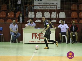 
<a style='margin-left: 5px;' class='btn btn-xs btn-social btn-facebook' href='https://www.facebook.com/sharer/sharer.php?u=https://ko-boladovale.web.getmuller.com.br/imgs/800-800-90/conteudo/fotos/1279/img2308.jpg' rel='popup' data-width='500' data-height='400'><i class='fa fa-facebook'></i>Compartilhar <span class='hidden-xs'>no Facebook</span>
</a> 
<a class='btn btn-default btn-xs' target='_blank' href='imgs/800-800-90/conteudo/fotos/1279/img2308.jpg'>
<span class='glyphicon glyphicon-cloud-download'></span> Salvar
</a> 
<span></span>