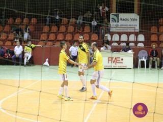 
<a style='margin-left: 5px;' class='btn btn-xs btn-social btn-facebook' href='https://www.facebook.com/sharer/sharer.php?u=https://ko-boladovale.web.getmuller.com.br/imgs/800-800-90/conteudo/fotos/1279/img2321.jpg' rel='popup' data-width='500' data-height='400'><i class='fa fa-facebook'></i>Compartilhar <span class='hidden-xs'>no Facebook</span>
</a> 
<a class='btn btn-default btn-xs' target='_blank' href='imgs/800-800-90/conteudo/fotos/1279/img2321.jpg'>
<span class='glyphicon glyphicon-cloud-download'></span> Salvar
</a> 
<span></span>