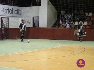 
<a style='margin-left: 5px;' class='btn btn-xs btn-social btn-facebook' href='https://www.facebook.com/sharer/sharer.php?u=https://ko-boladovale.web.getmuller.com.br/imgs/800-800-90/conteudo/fotos/1282/img3039.jpg' rel='popup' data-width='500' data-height='400'><i class='fa fa-facebook'></i>Compartilhar <span class='hidden-xs'>no Facebook</span>
</a> 
<a class='btn btn-default btn-xs' target='_blank' href='imgs/800-800-90/conteudo/fotos/1282/img3039.jpg'>
<span class='glyphicon glyphicon-cloud-download'></span> Salvar
</a> 
<span></span>