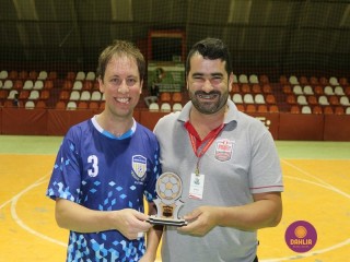 
<a style='margin-left: 5px;' class='btn btn-xs btn-social btn-facebook' href='https://www.facebook.com/sharer/sharer.php?u=https://ko-boladovale.web.getmuller.com.br/imgs/800-800-90/conteudo/fotos/1282/img3071.jpg' rel='popup' data-width='500' data-height='400'><i class='fa fa-facebook'></i>Compartilhar <span class='hidden-xs'>no Facebook</span>
</a> 
<a class='btn btn-default btn-xs' target='_blank' href='imgs/800-800-90/conteudo/fotos/1282/img3071.jpg'>
<span class='glyphicon glyphicon-cloud-download'></span> Salvar
</a> 
<span></span>