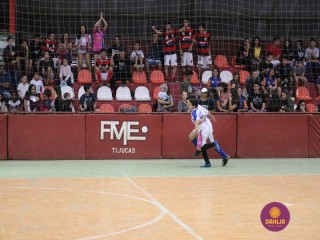 
<a style='margin-left: 5px;' class='btn btn-xs btn-social btn-facebook' href='https://www.facebook.com/sharer/sharer.php?u=https://ko-boladovale.web.getmuller.com.br/imgs/800-800-90/conteudo/fotos/1283/img2376.jpg' rel='popup' data-width='500' data-height='400'><i class='fa fa-facebook'></i>Compartilhar <span class='hidden-xs'>no Facebook</span>
</a> 
<a class='btn btn-default btn-xs' target='_blank' href='imgs/800-800-90/conteudo/fotos/1283/img2376.jpg'>
<span class='glyphicon glyphicon-cloud-download'></span> Salvar
</a> 
<span></span>