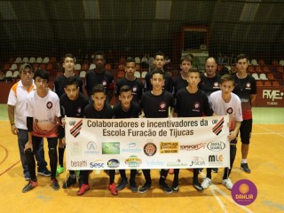 
<a style='margin-left: 5px;' class='btn btn-xs btn-social btn-facebook' href='https://www.facebook.com/sharer/sharer.php?u=https://ko-boladovale.web.getmuller.com.br/imgs/800-800-90/conteudo/fotos/1285/img4533.jpg' rel='popup' data-width='500' data-height='400'><i class='fa fa-facebook'></i>Compartilhar <span class='hidden-xs'>no Facebook</span>
</a> 
<a class='btn btn-default btn-xs' target='_blank' href='imgs/800-800-90/conteudo/fotos/1285/img4533.jpg'>
<span class='glyphicon glyphicon-cloud-download'></span> Salvar
</a> 
<span></span>