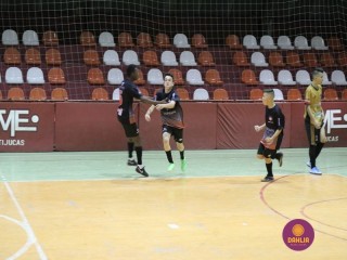 
<a style='margin-left: 5px;' class='btn btn-xs btn-social btn-facebook' href='https://www.facebook.com/sharer/sharer.php?u=https://ko-boladovale.web.getmuller.com.br/imgs/800-800-90/conteudo/fotos/1285/img4546.jpg' rel='popup' data-width='500' data-height='400'><i class='fa fa-facebook'></i>Compartilhar <span class='hidden-xs'>no Facebook</span>
</a> 
<a class='btn btn-default btn-xs' target='_blank' href='imgs/800-800-90/conteudo/fotos/1285/img4546.jpg'>
<span class='glyphicon glyphicon-cloud-download'></span> Salvar
</a> 
<span></span>