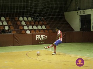 
<a style='margin-left: 5px;' class='btn btn-xs btn-social btn-facebook' href='https://www.facebook.com/sharer/sharer.php?u=https://ko-boladovale.web.getmuller.com.br/imgs/800-800-90/conteudo/fotos/1286/mg4650.jpg' rel='popup' data-width='500' data-height='400'><i class='fa fa-facebook'></i>Compartilhar <span class='hidden-xs'>no Facebook</span>
</a> 
<a class='btn btn-default btn-xs' target='_blank' href='imgs/800-800-90/conteudo/fotos/1286/mg4650.jpg'>
<span class='glyphicon glyphicon-cloud-download'></span> Salvar
</a> 
<span></span>