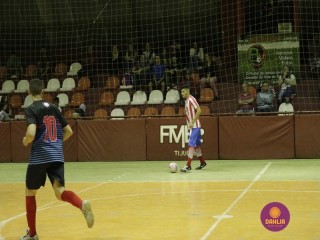 
<a style='margin-left: 5px;' class='btn btn-xs btn-social btn-facebook' href='https://www.facebook.com/sharer/sharer.php?u=https://ko-boladovale.web.getmuller.com.br/imgs/800-800-90/conteudo/fotos/1286/mg4722.jpg' rel='popup' data-width='500' data-height='400'><i class='fa fa-facebook'></i>Compartilhar <span class='hidden-xs'>no Facebook</span>
</a> 
<a class='btn btn-default btn-xs' target='_blank' href='imgs/800-800-90/conteudo/fotos/1286/mg4722.jpg'>
<span class='glyphicon glyphicon-cloud-download'></span> Salvar
</a> 
<span></span>