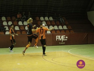 
<a style='margin-left: 5px;' class='btn btn-xs btn-social btn-facebook' href='https://www.facebook.com/sharer/sharer.php?u=https://ko-boladovale.web.getmuller.com.br/imgs/800-800-90/conteudo/fotos/1287/mg4784.jpg' rel='popup' data-width='500' data-height='400'><i class='fa fa-facebook'></i>Compartilhar <span class='hidden-xs'>no Facebook</span>
</a> 
<a class='btn btn-default btn-xs' target='_blank' href='imgs/800-800-90/conteudo/fotos/1287/mg4784.jpg'>
<span class='glyphicon glyphicon-cloud-download'></span> Salvar
</a> 
<span></span>